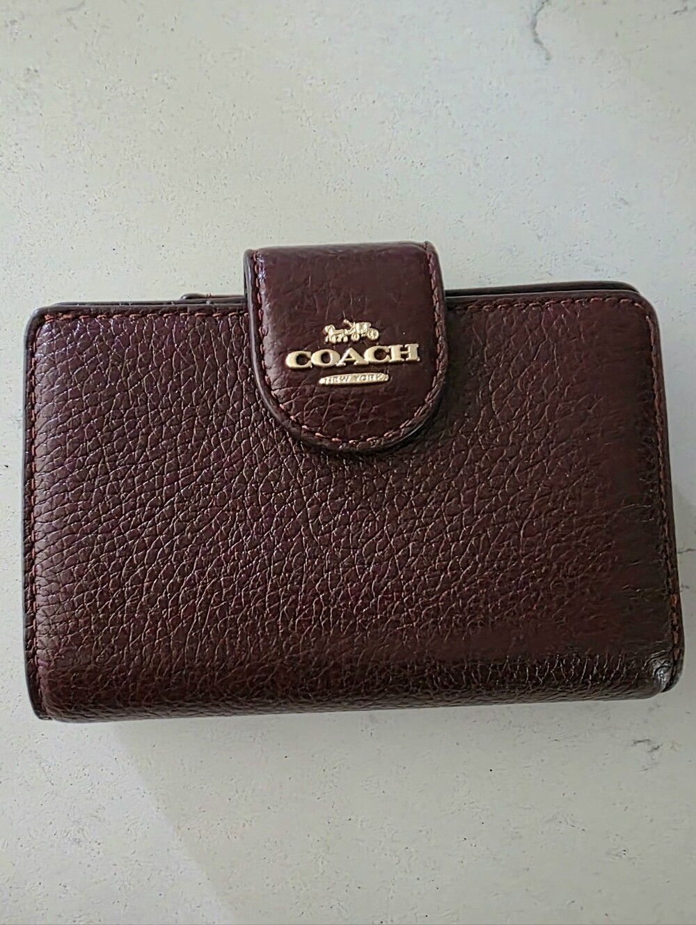 Coach Medium Corner Zip Wallet